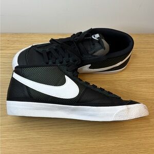 Nike Blazer‎ Low Pro Club Men's Black Green and White Sneakers